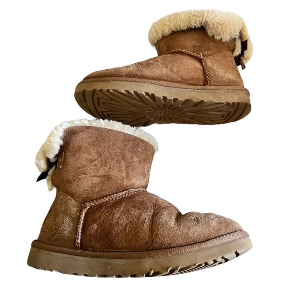 UGG® Mini Bailey Bow II Water-Resistant Booties Sheepskin Short Boots 8 1016501 - Picture 1 of 11